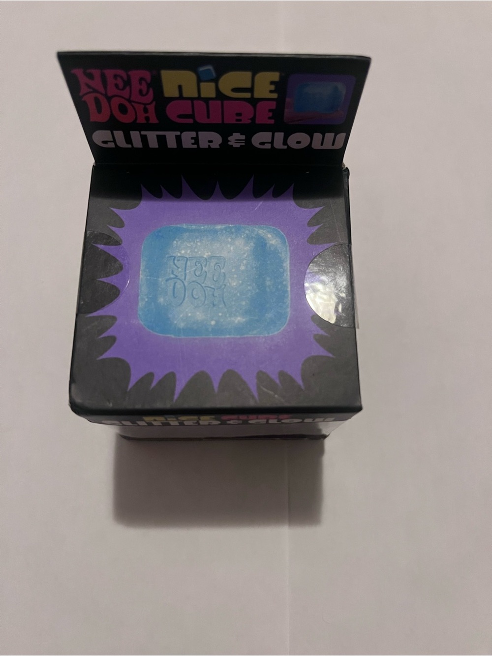 Nice Cube Glitter & Glow Super Solid Squish - Purple - Picture 2 of 4